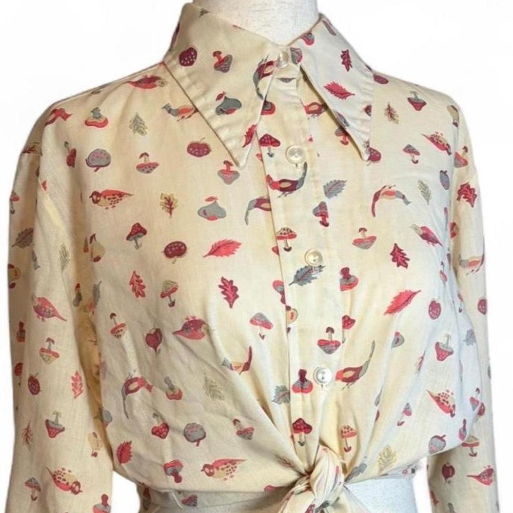 70s Dagger Collar Mushroom Print Blouse